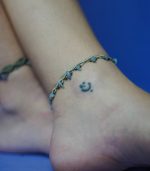 Μπεζ macrame anklet με τσιπς - Image 2