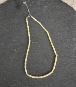 Yellow necklace - Image 3
