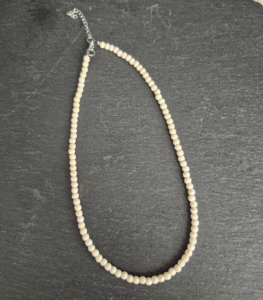 Howlite necklace - Image 2